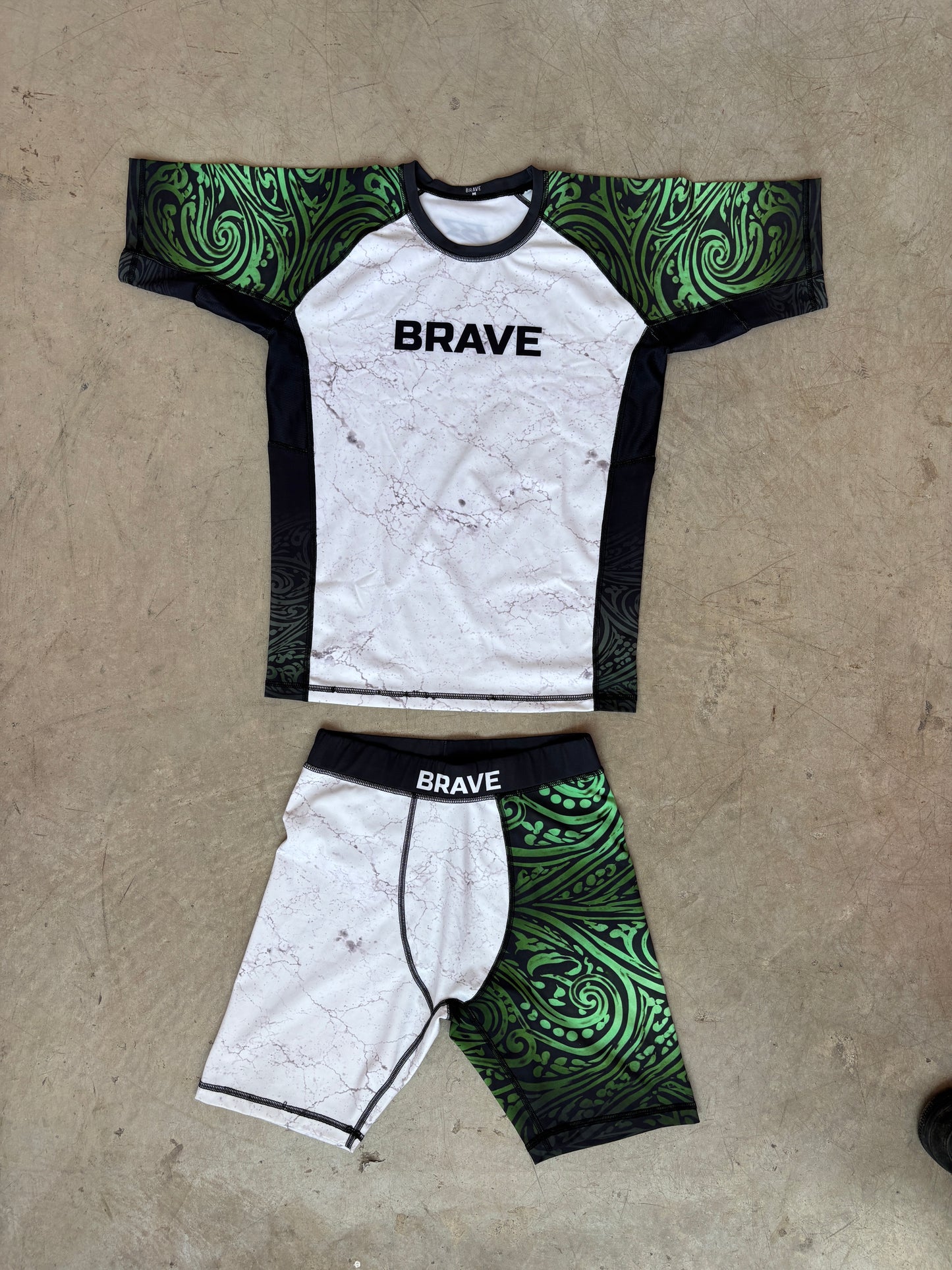 BRAVE Tropical Malla de Compresión