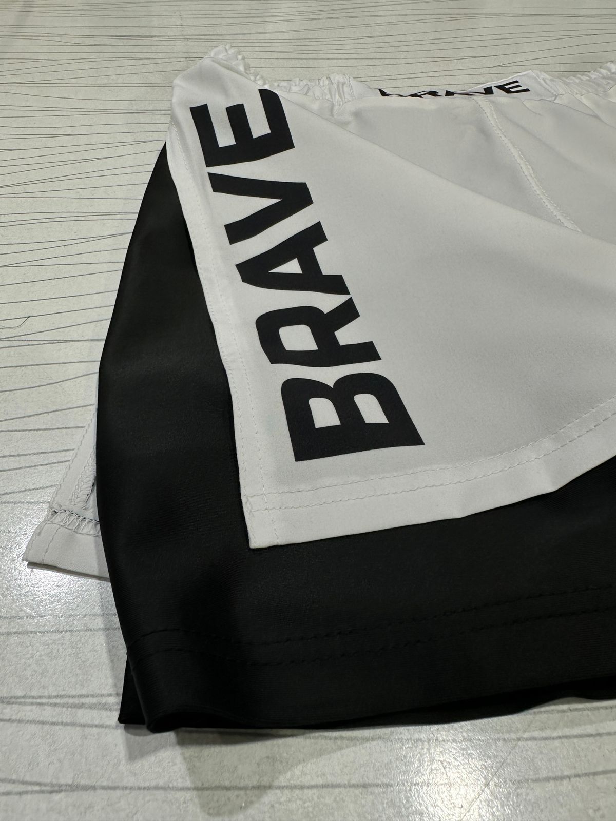 BRAVE Hybrid Pro Shorts WHITE