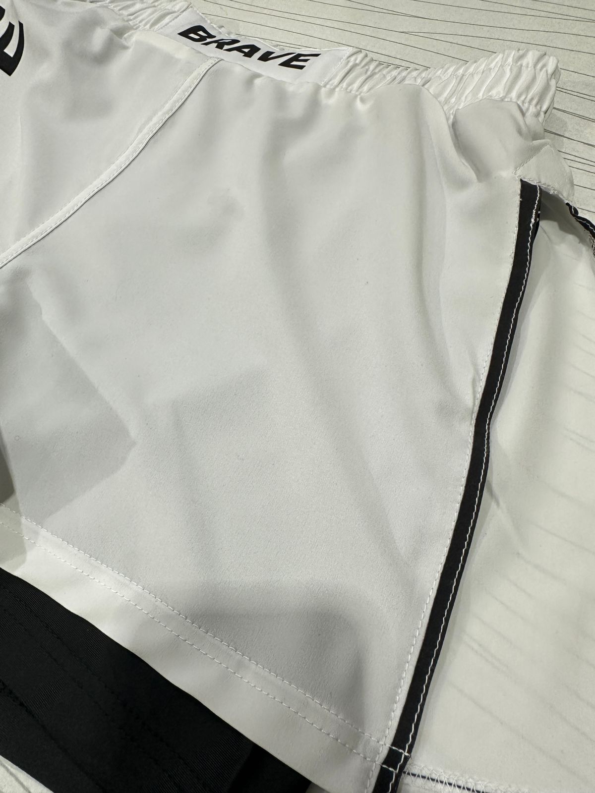 BRAVE Hybrid Pro Shorts WHITE