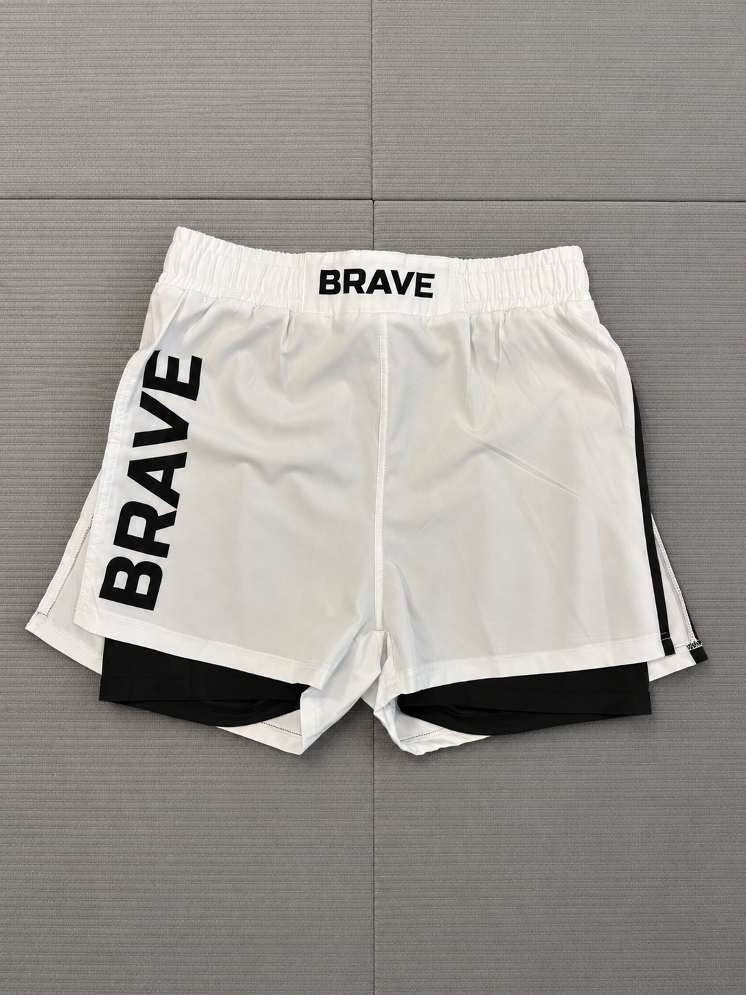 BRAVE Hybrid Pro Shorts WHITE